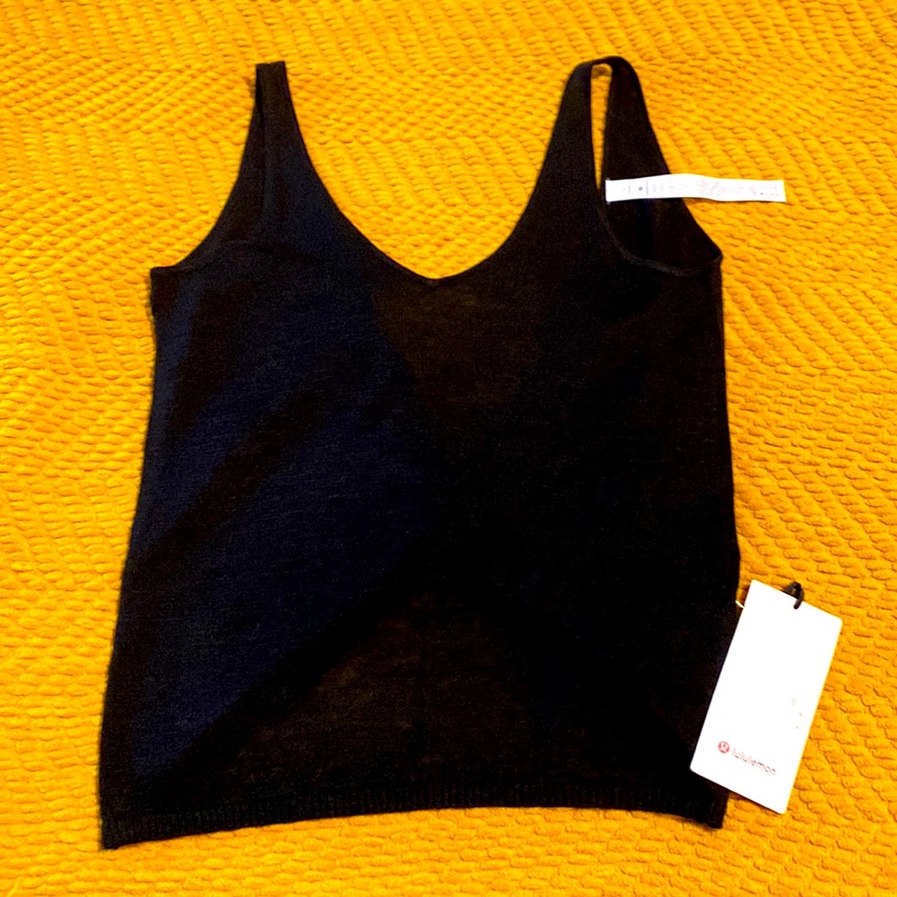 Lululemon Mix and Mingle tank size 4 NWT